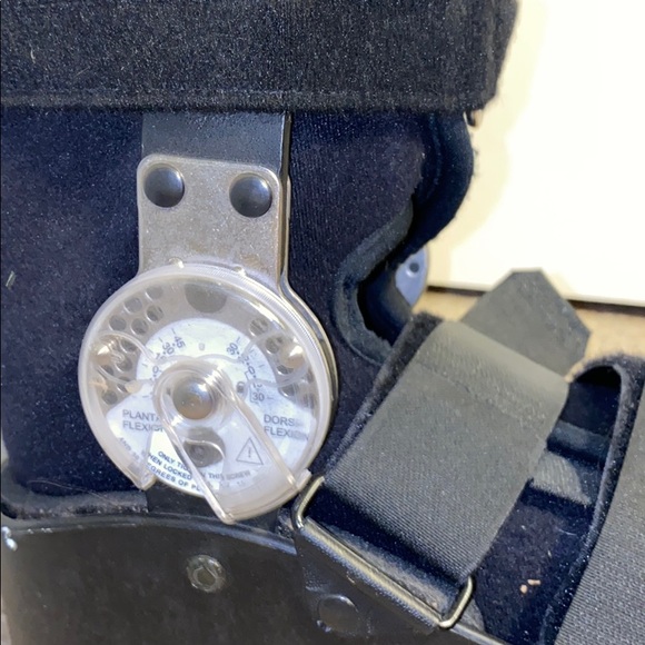 Walking Boot - Picture 6 of 7